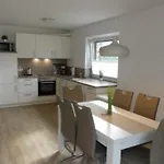 6 Personen Mit Zwei Duschen Und Toiletten, Sauna, Whirlpool Und Kaminofen In *