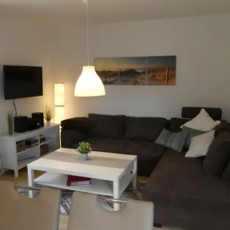6 Personen Mit Zwei Duschen Und Toiletten, Sauna, Whirlpool Und Kaminofen In Hébergement de vacances Otterndorf