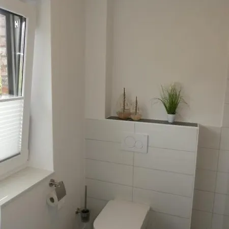 6 Personen Mit Zwei Duschen Und Toiletten, Sauna, Whirlpool Und Kaminofen In Otterndorf