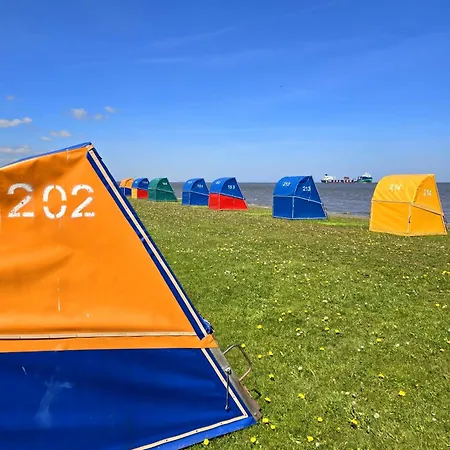 6 Personen Mit Zwei Duschen Und Toiletten, Sauna, Whirlpool Und Kaminofen In Casa vacanze *
