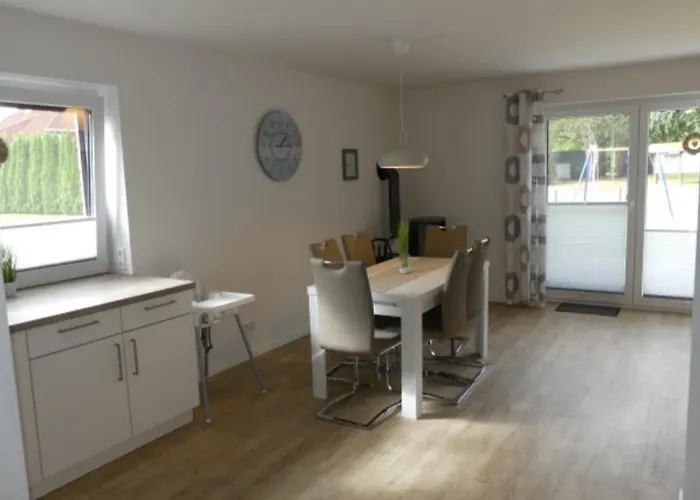 Ferienhaus 6 Personen Mit Zwei Duschen Und Toiletten, Sauna, Whirlpool Und Kaminofen In Otterndorf
